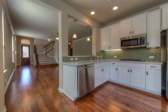 405 S Meadowlark ST B, Lakeway, TX 78734