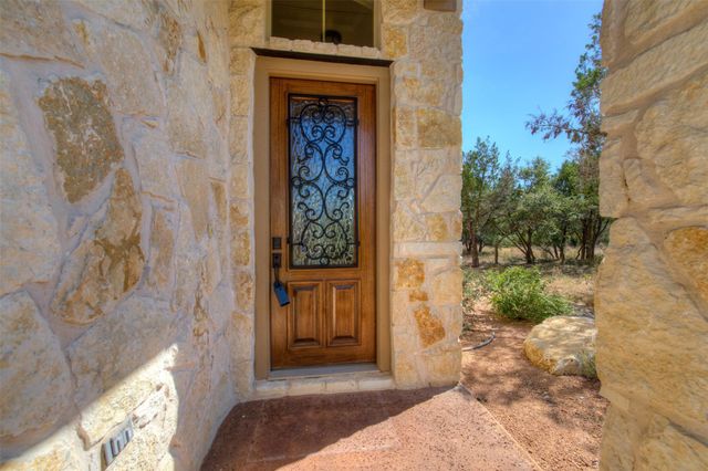 405 S Meadowlark ST B, Lakeway, TX 78734