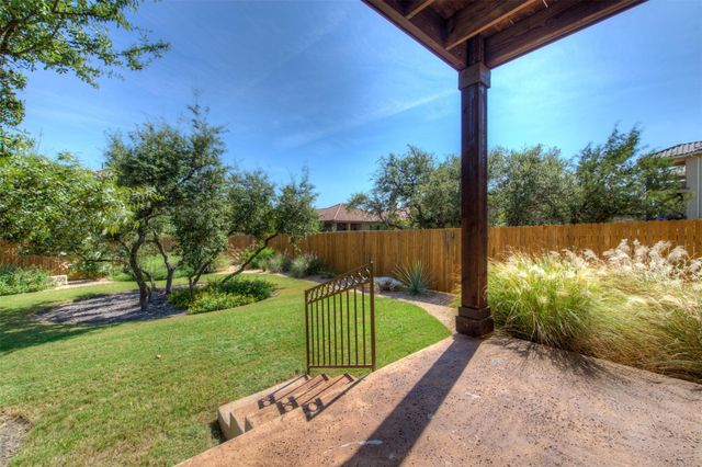 405 S Meadowlark ST B, Lakeway, TX 78734