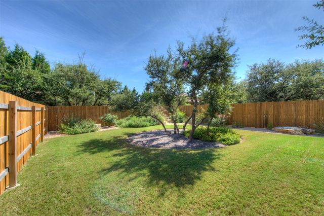 405 S Meadowlark ST B, Lakeway, TX 78734