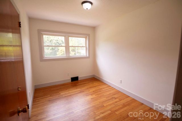 317 Brickyard Road, Asheville, NC 28806