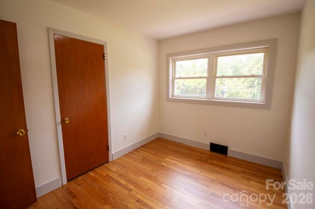 317 Brickyard Road, Asheville, NC 28806