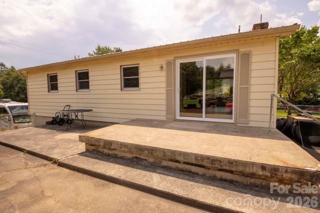 317 Brickyard Road, Asheville, NC 28806