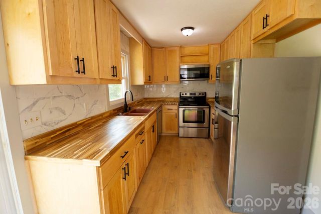 317 Brickyard Road, Asheville, NC 28806