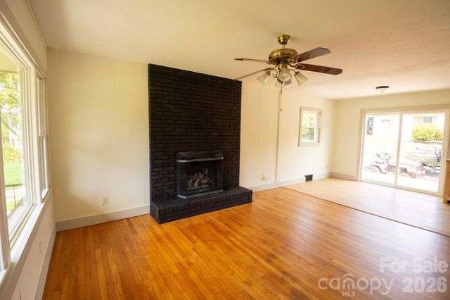 317 Brickyard Road, Asheville, NC 28806