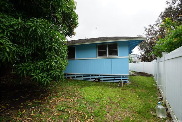 2014 B Nu Place, Honolulu, HI 96817