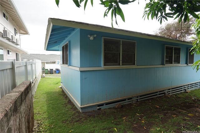 2014 B Nu Place, Honolulu, HI 96817