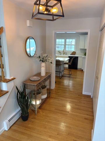 159 Pine St, Manchester, MA 01944