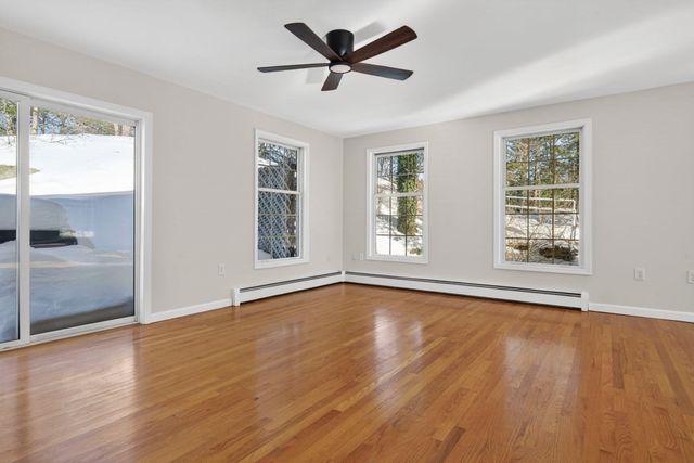 159 Pine St, Manchester, MA 01944