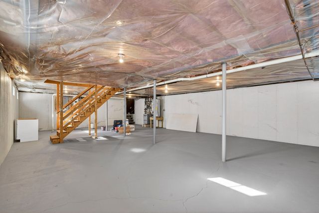 159 Pine St, Manchester, MA 01944