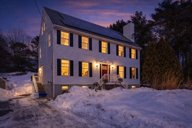 159 Pine St, Manchester, MA 01944