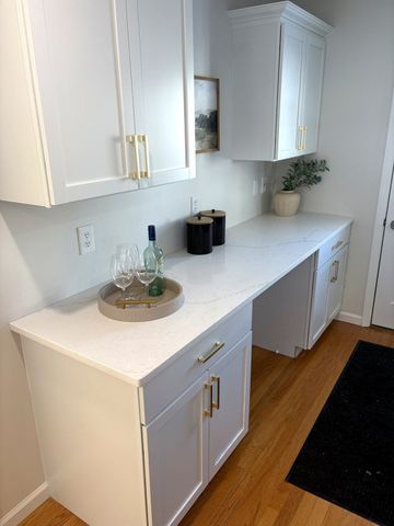 159 Pine St, Manchester, MA 01944