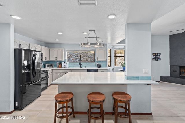 5814 E Río Verde Vista Drive, Tucson, AZ 85750