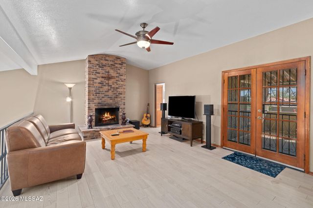 5814 E Río Verde Vista Drive, Tucson, AZ 85750