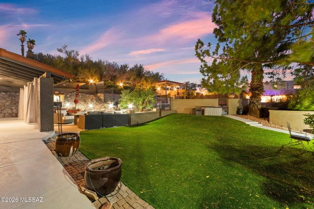 5814 E Río Verde Vista Drive, Tucson, AZ 85750