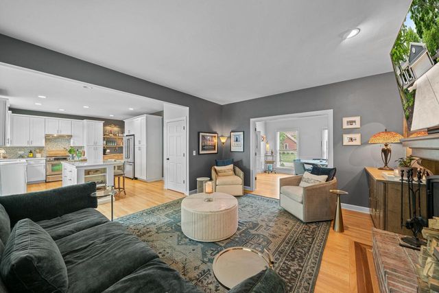 452 Park LANE, Williams Bay, WI 53191