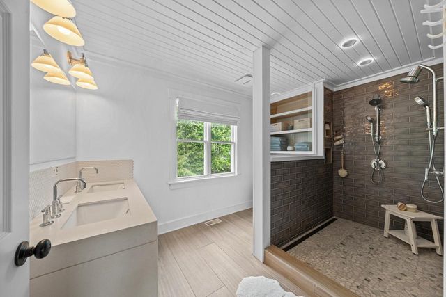 452 Park LANE, Williams Bay, WI 53191