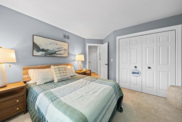 452 Park LANE, Williams Bay, WI 53191