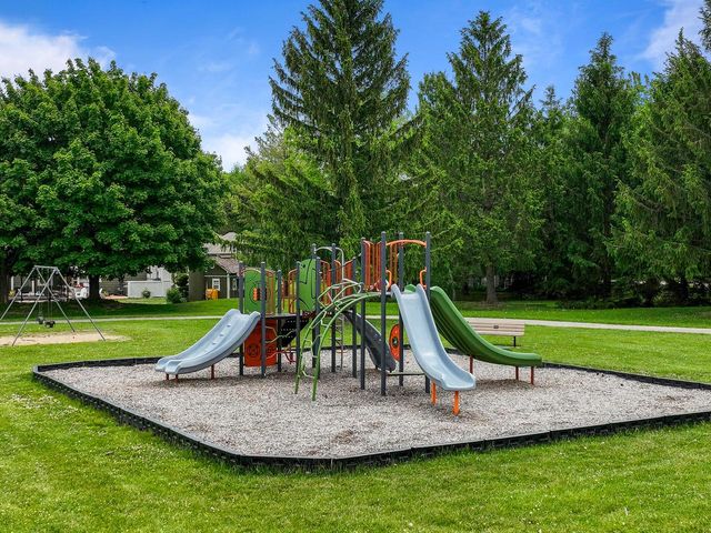 452 Park LANE, Williams Bay, WI 53191