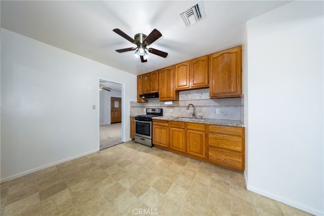 5563 N Fleetwell, Azusa, CA 91702