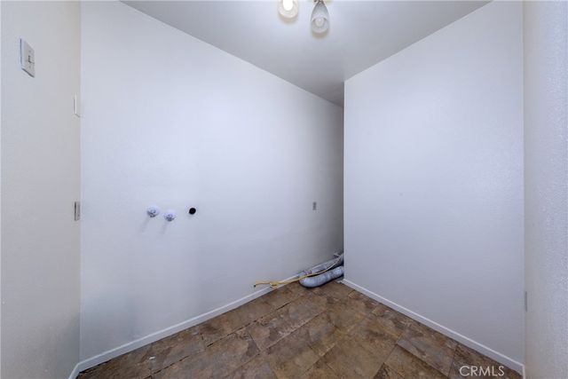5563 N Fleetwell, Azusa, CA 91702