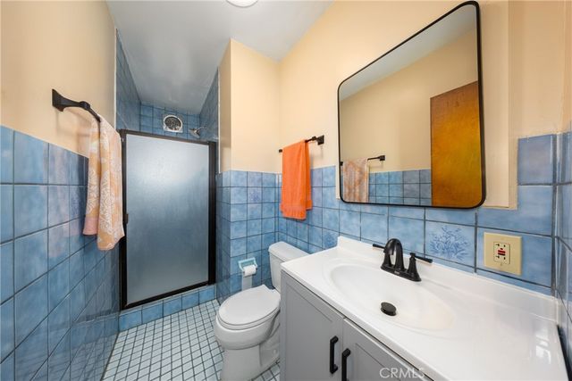 5563 N Fleetwell, Azusa, CA 91702