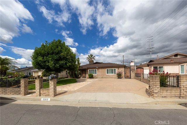5563 N Fleetwell, Azusa, CA 91702