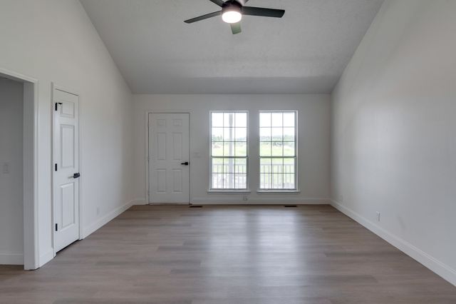 870 Reeves Rd, Antioch, TN 37013