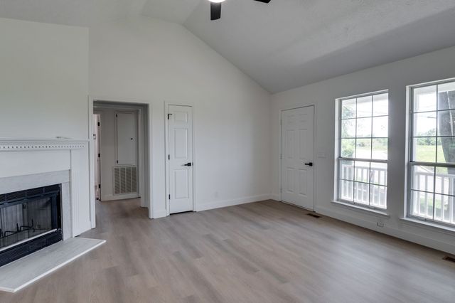 870 Reeves Rd, Antioch, TN 37013