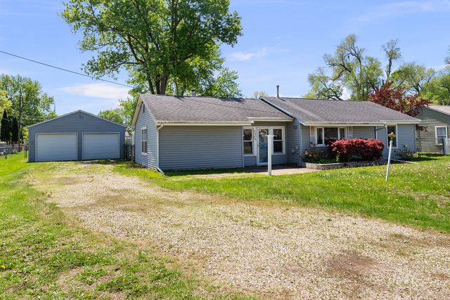 3906 Morton Drive, East Moline, IL 61244