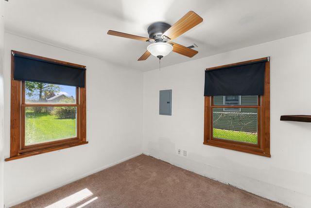 3906 Morton Drive, East Moline, IL 61244