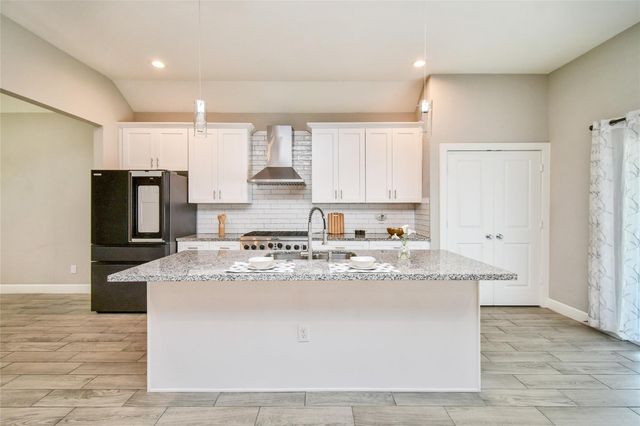 1507 5th Street, Hempstead, TX 77445