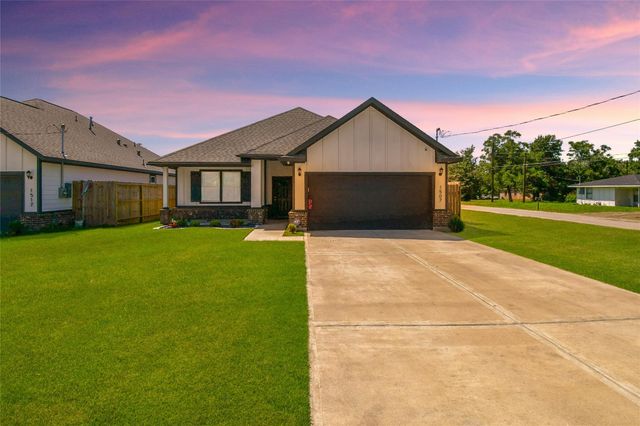1507 5th Street, Hempstead, TX 77445