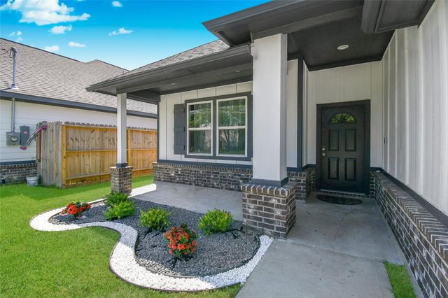 1507 5th Street, Hempstead, TX 77445