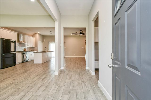 1507 5th Street, Hempstead, TX 77445