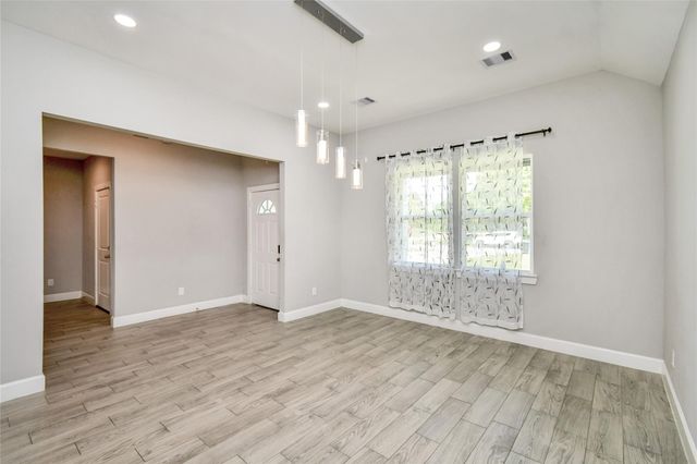 1507 5th Street, Hempstead, TX 77445