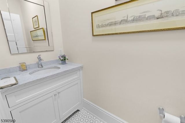 80 Claremont Rdunit206 206, Bernardsville Boro, NJ 07924