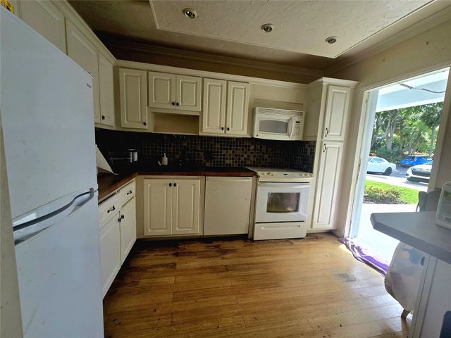 2940 N Course Dr 112, Pompano Beach, FL 33069