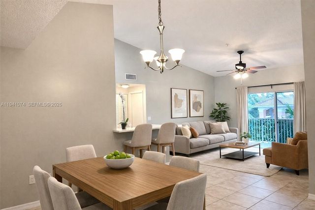 6928 SW 39th Street A304, Davie, FL 33314