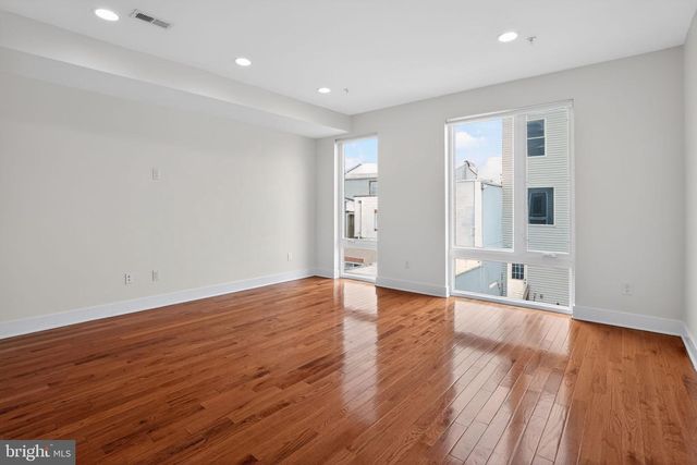 2822 LIVINGSTON ST, Philadelphia, PA 19134