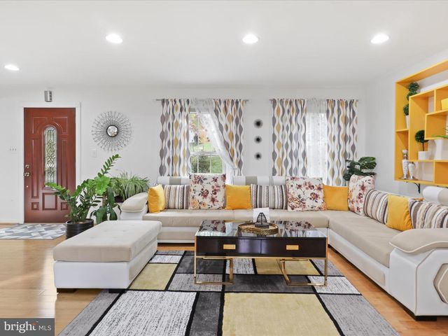 1912 PRELUDE DR, Vienna, VA 22182