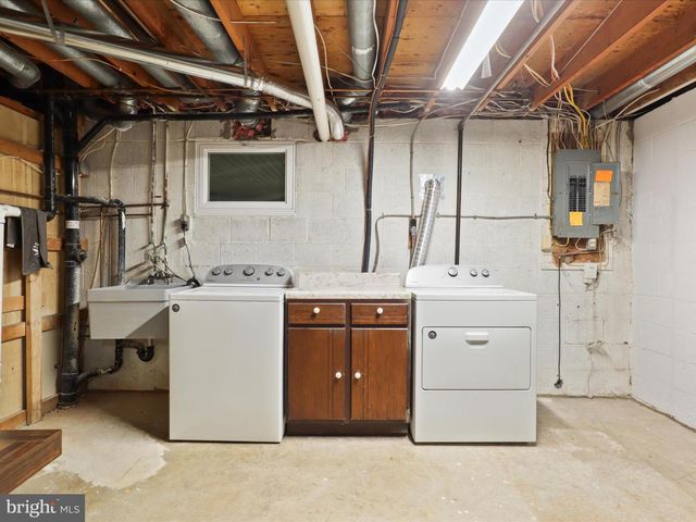 1912 PRELUDE DR, Vienna, VA 22182