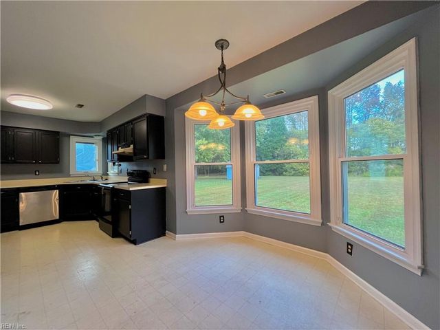3732 Lilac DR, Portsmouth, VA 23703