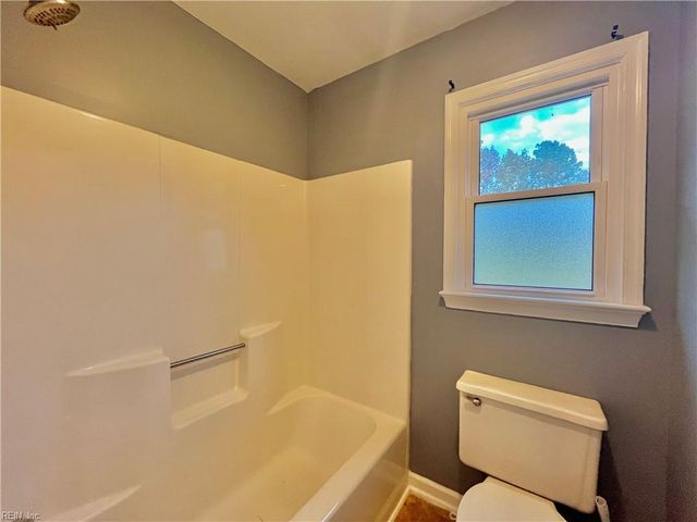 3732 Lilac DR, Portsmouth, VA 23703