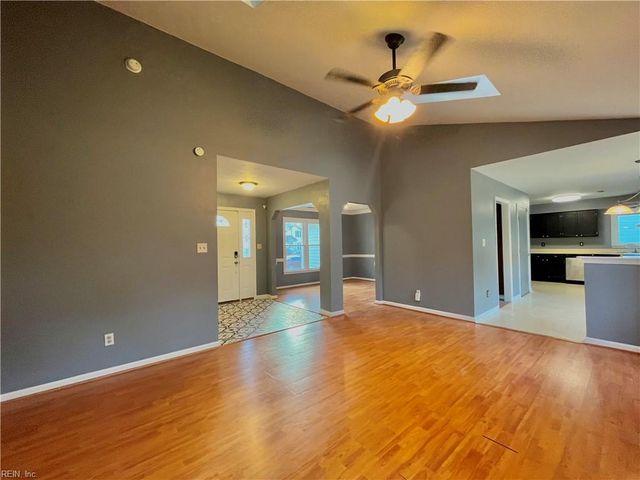 3732 Lilac DR, Portsmouth, VA 23703