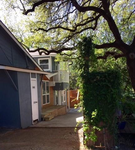 1810 Newton ST C, Austin, TX 78704