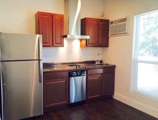 1810 Newton ST C, Austin, TX 78704