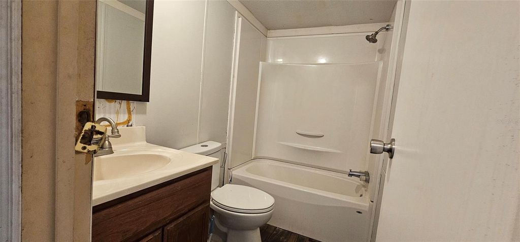 Image 5 of property listing at 6605 NW 60TH COURT, Ocala, FL 34482