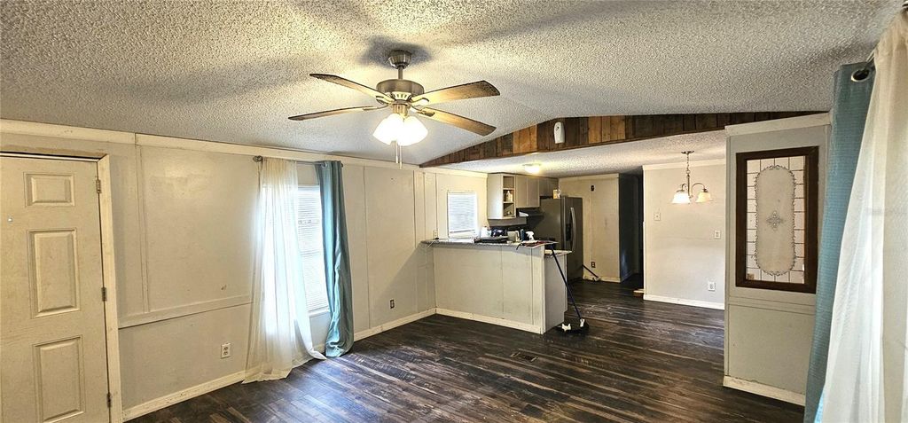 Image 6 of property listing at 6605 NW 60TH COURT, Ocala, FL 34482