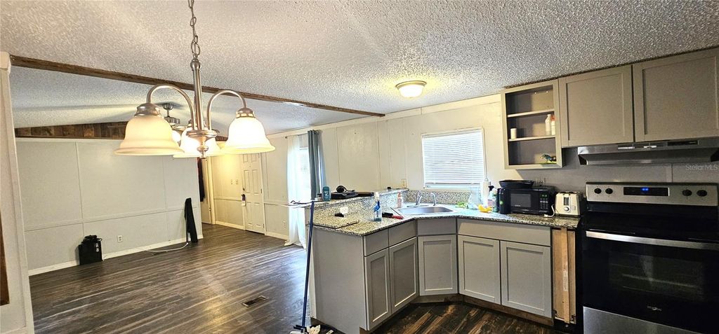 Image 7 of property listing at 6605 NW 60TH COURT, Ocala, FL 34482